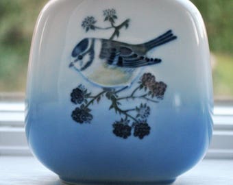 Royal Copenhagen Bird Vase Chickadee #4880 Antique Denmark