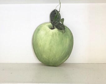 vintage 1970s green apple charcuterie board