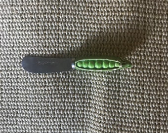 vintage 1940s snap pea butter knife