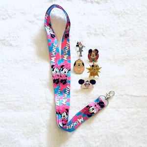 MINNIE MOUSE Disney Pins Lanyard Set -  Lanyard Starter Set - Trading Pin Set
