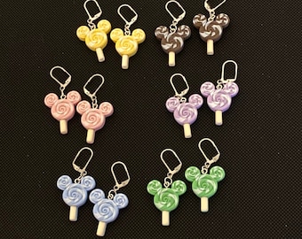 Orecchini lecca-lecca di Topolino - Orecchini pendenti ipoallergenici con chiusura a leva Disney - Regalo - Calza della Befana