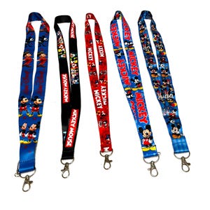 Cordones de Mickey Mouse de Disney: llavero con soporte para credencial y porta credencial