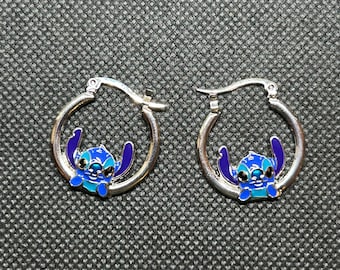 Orecchini a cerchio Stitch - Gioielli Disney ipoallergenici - Regalo - Perfetto come pensierino per Natale