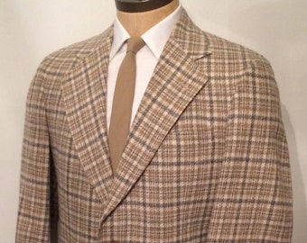 Vintage MENS John Weitz tan, ivory & grey plaid wool tweed blazer, sport coat or jacket, union made in America