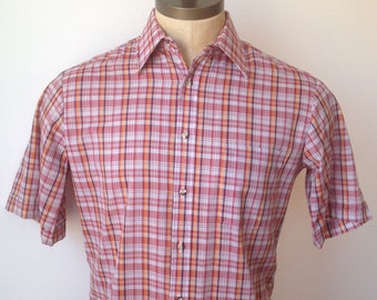Vintage MENS Kline's red, white, blue & yellow plaid short sleeve shirt, size M