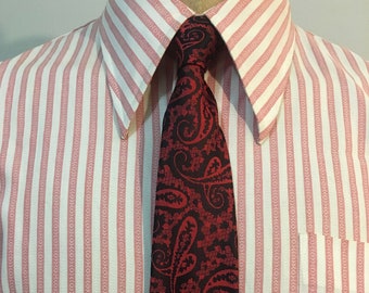 Vintage MENS Macrae red & black jacquard woven paisley silk skinny tie, circa 50s-60s