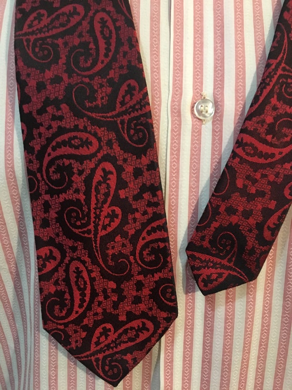 Vintage MENS Macrae red & black jacquard woven pa… - image 5