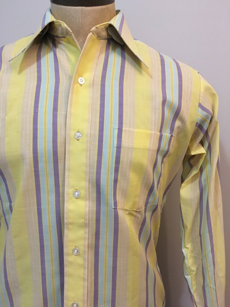 Vintage MENS 1970s Van Heusen 417 Vanopress V Taper striped long sleeve shirt size M dead stock