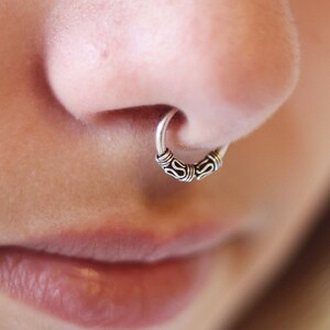 Fake bull 2025 septum piercing