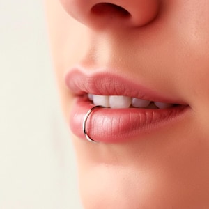 Fake Lip Ring, Fake Lip Piercing, Lippenring Piercing, Boho Festival Körperschmuck, Geschenk für Mann oder Frau