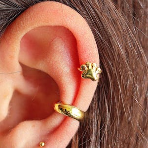 Paw Print Helix Earring, Helix Piercing, Conch / Rook / Cartilage / Tragus / Nose Ring Hoop, Conch Piercing Jewelry, Gift for Her Birthday