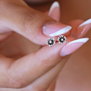 Ring type deals second stud
