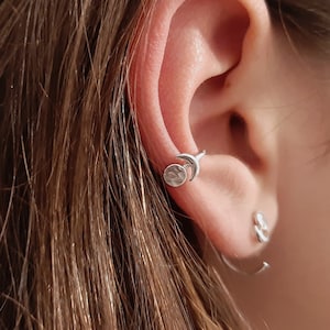 Maanfasen Conch Hoop, Celestial Conch Piercing 14 gauge, Conch Hoop Earring, Helix Earring, Kraakbeen Hoop, Cadeau Idee Cadeau voor haar