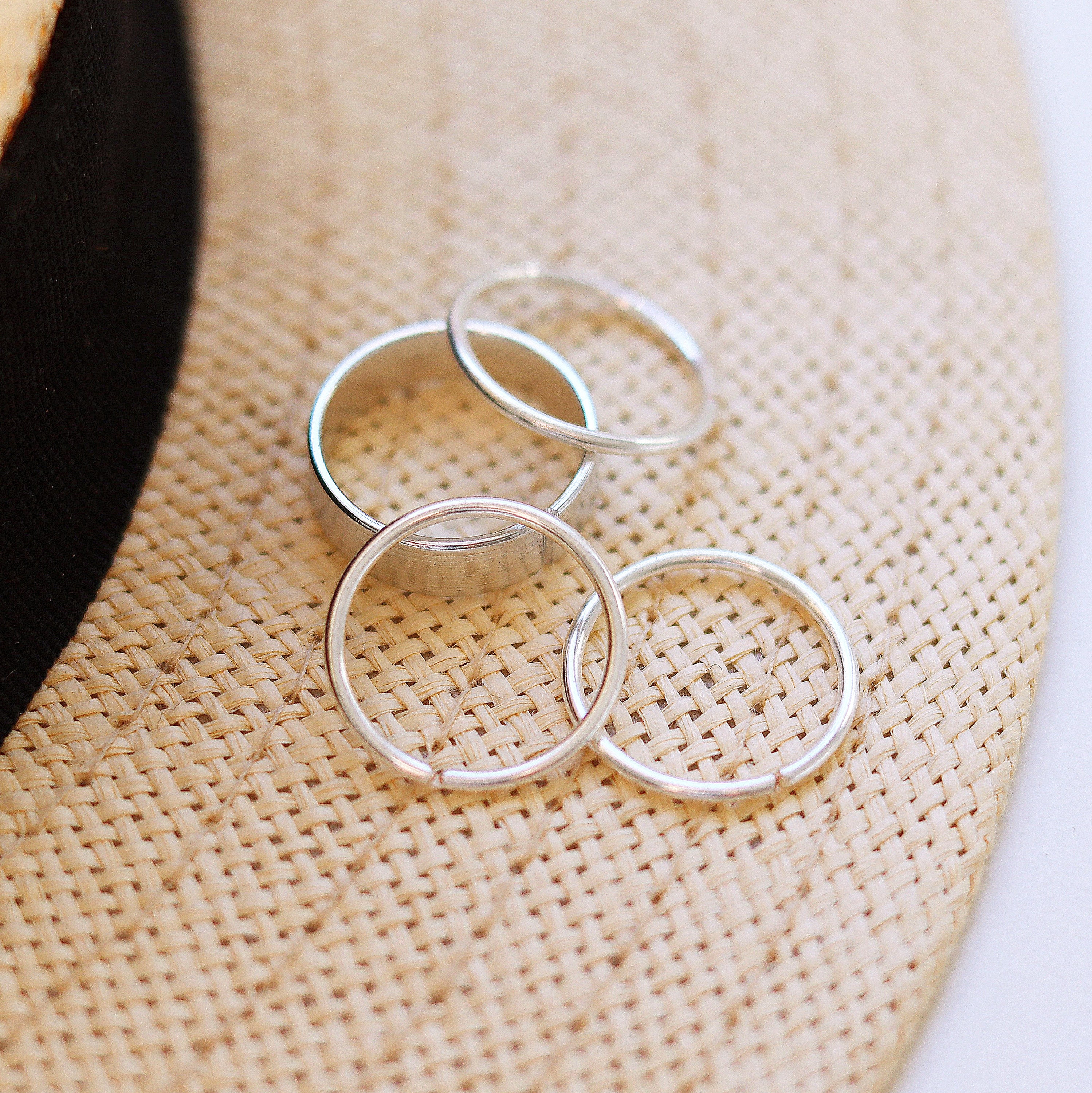 指輪(ボックス付き) Amazon.com: IFKM Gold Knuckle Rings Set For Women Vintage