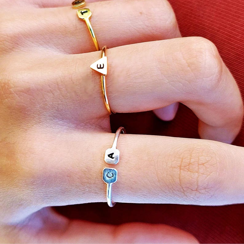 Tiny Initial Ring,Personalized Stacking Rings, Initial stacking RING, Stackable Name Rings, Personalized Jewelry, Initial, Bridesmaid Gift imagem 9
