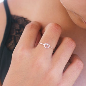 Sterling Silver Love Knot  Ring For Women  • Bridesmaid Gift Proposal Box • Girlfriend  Mom Sister Mother Daughter Rings