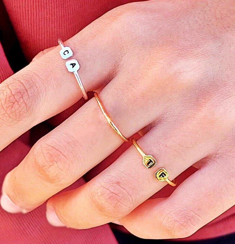Tiny Initial Ring,Personalized Stacking Rings, Initial stacking RING, Stackable Name Rings, Personalized Jewelry, Initial, Bridesmaid Gift imagem 2