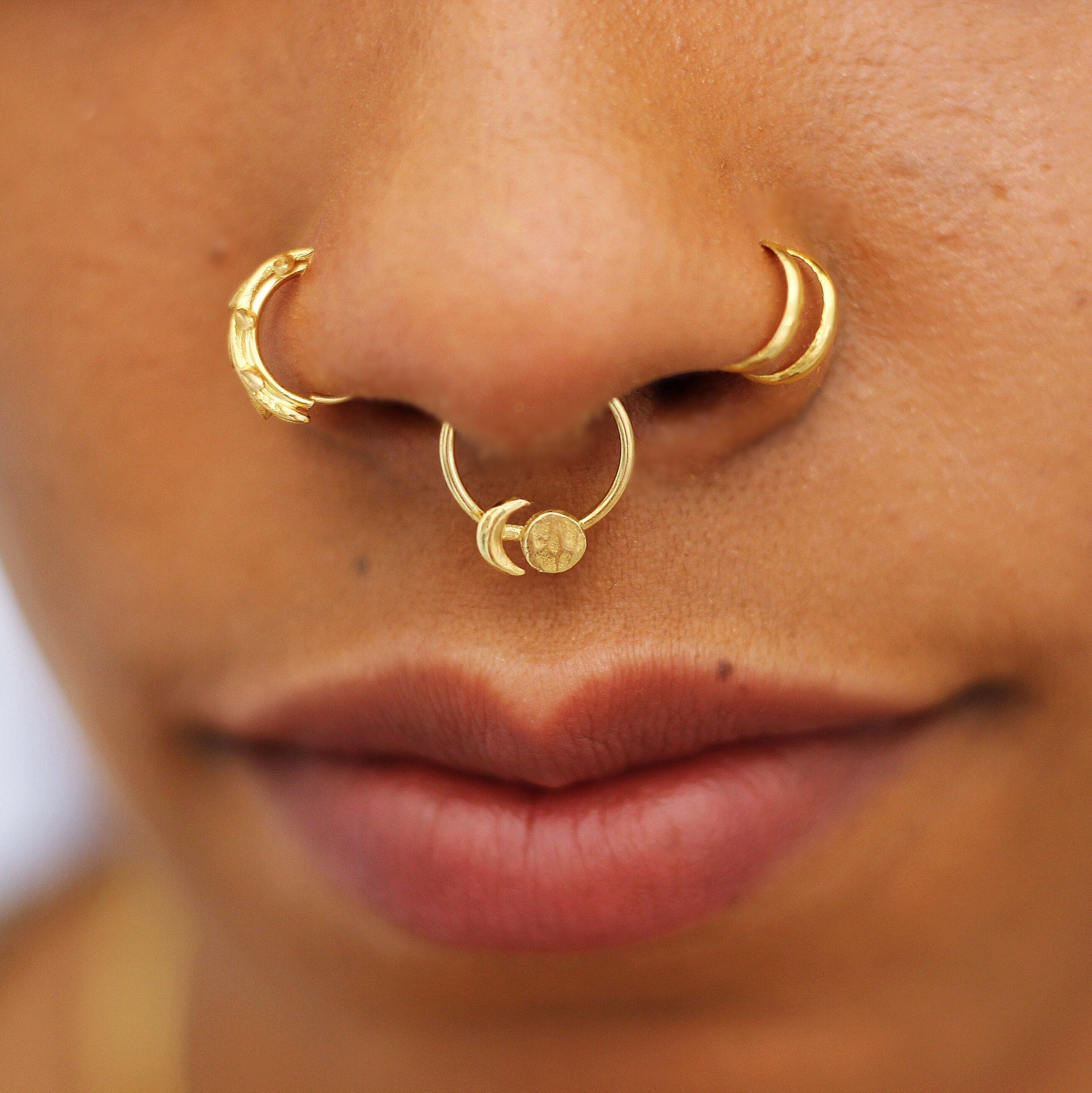 2 pieces Crystal Fashion Clicker Fake Septum for Women Body Clip Hoop  Vintage Fake Nose Ring