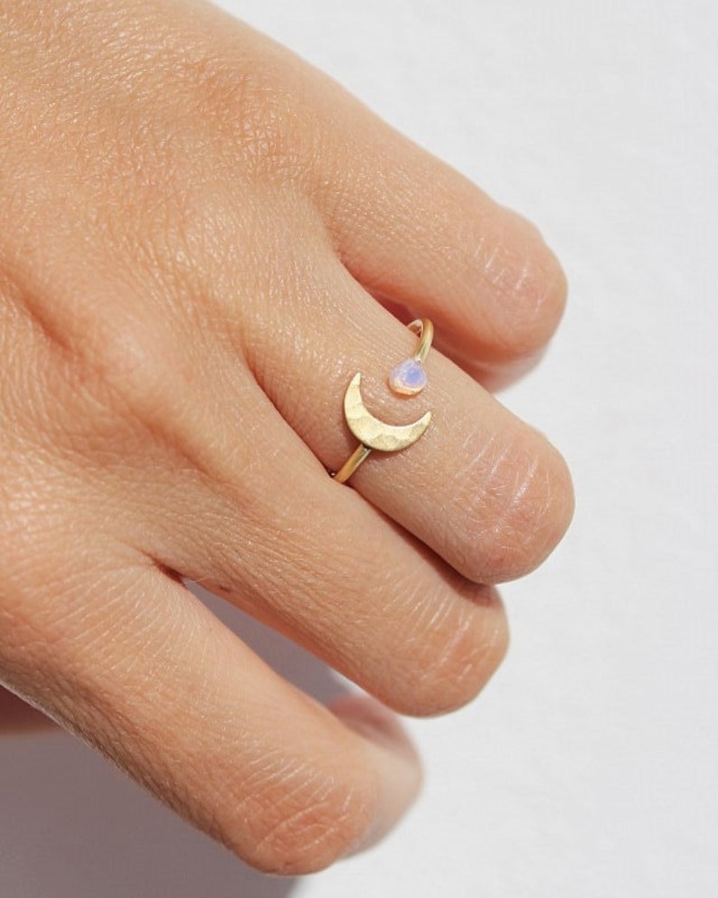 Moon Opal Ring, Valentine Gift, Best Friend Gift, Boho Rings, Moonstone Ring, Opal Midi Ring,Opal, Gold Rings, Moon Ring,Valentines Day Gift 