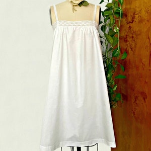 Vintage lingerie 1910s/1920s white cotton broadcloth sleep set, long camisole & bloomers, lace trim, 36&quot;bust/adjustable waist, Pristine!