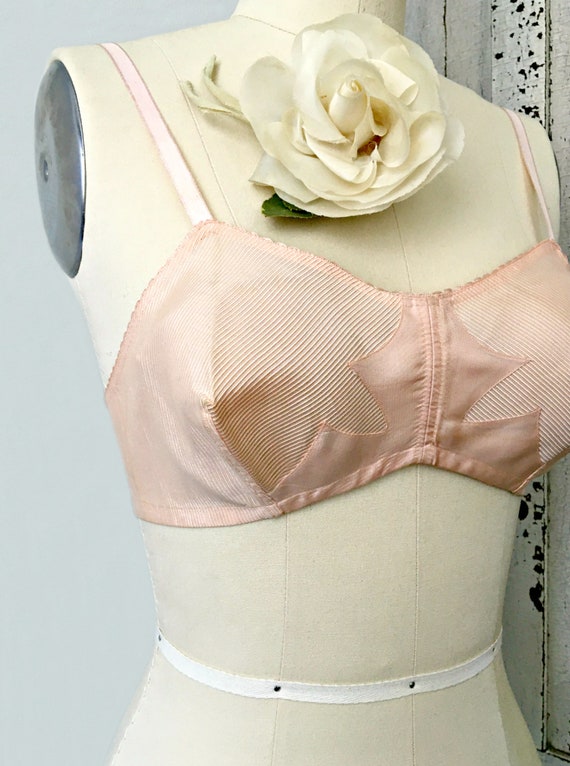 Size Small 1930s 1940s Satin Bra Vintage Bullet Bra Vintage