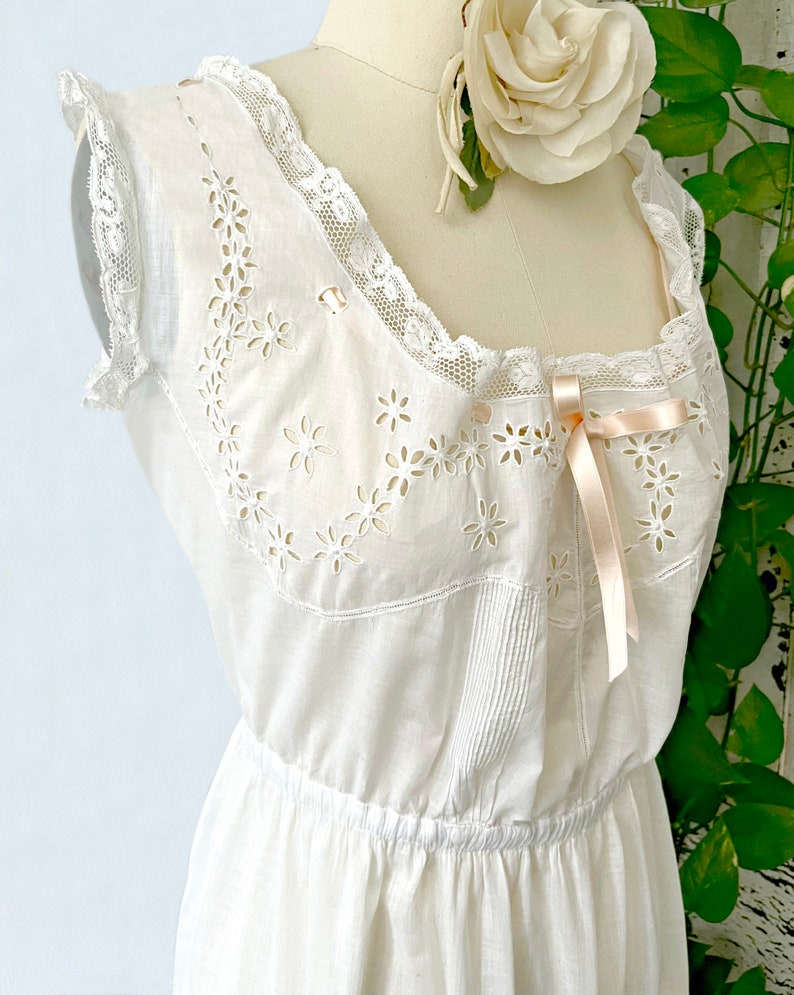 Vintage Lingerie Victorian White Cotton Dress Camisole/petticoat