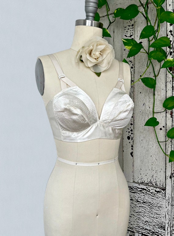 Vintage Lingerie 1950s EXQUISITE FORM White Rayon Satin Bra