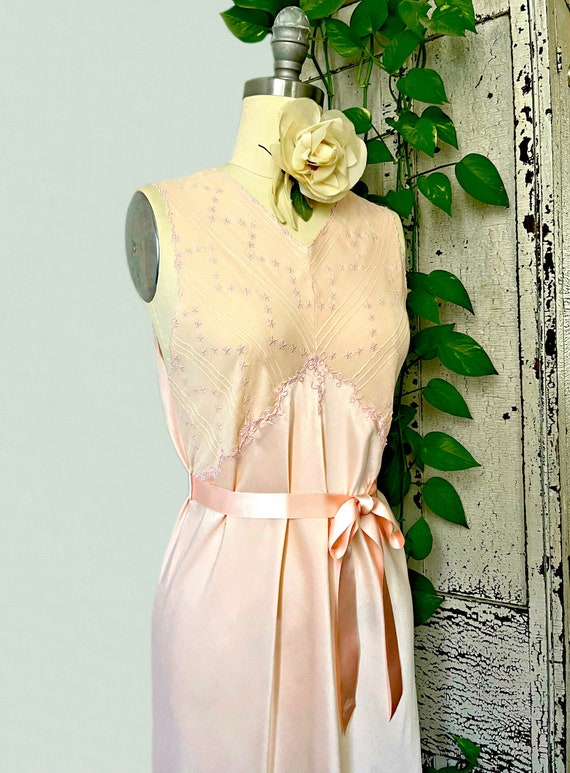 Vintage lingerie 1930s peach silk satin charmeuse 