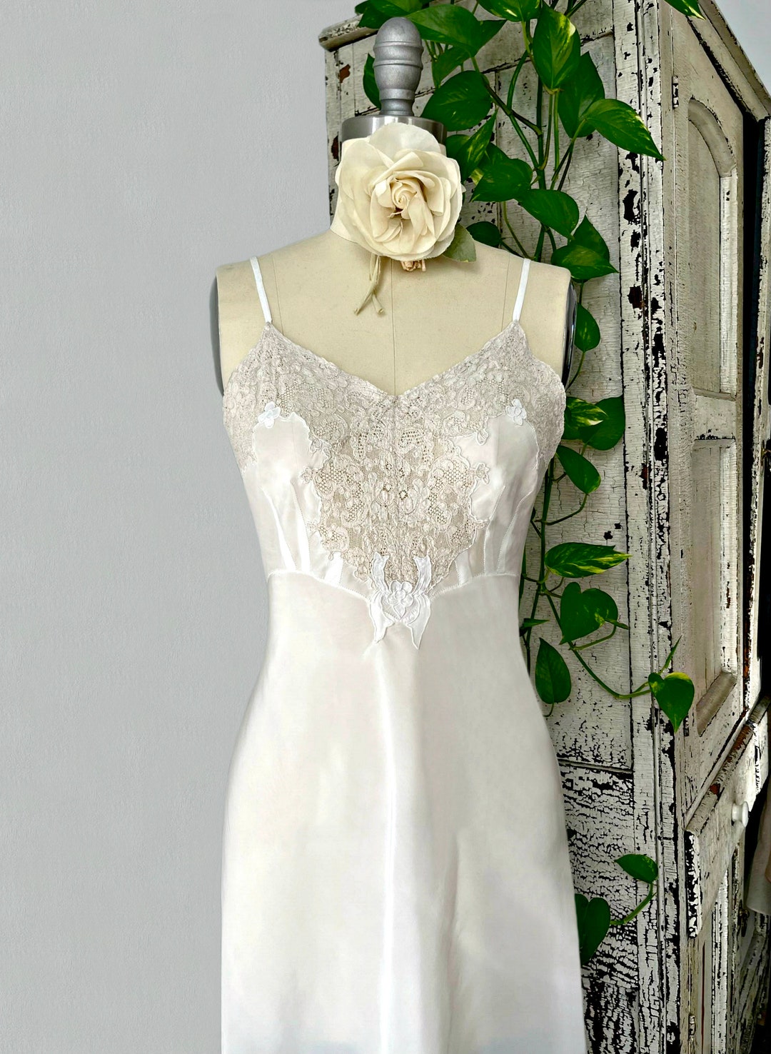Vintage Lingerie 1950s YOLANDE Ivory Nylon Hand Finished
