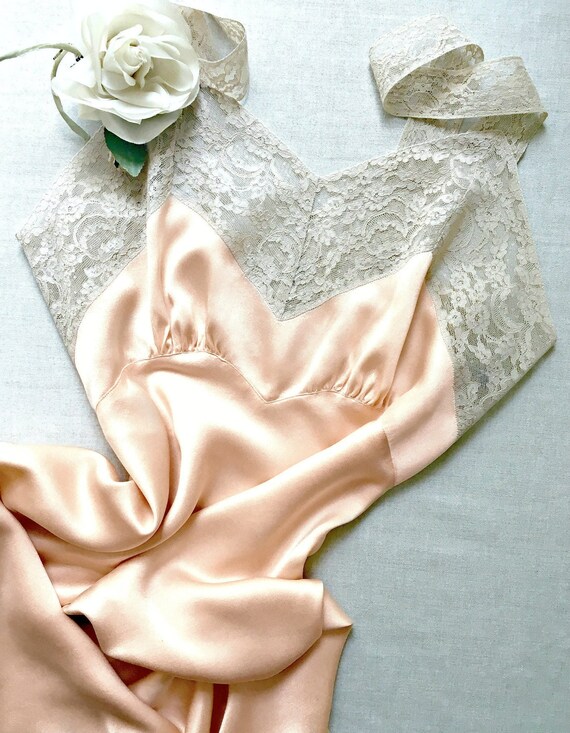 Vintage lingerie Fischer 1940s peach silk satin ch