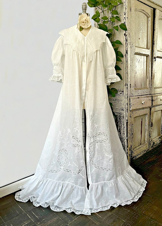 Vintage lingerie Edwardian white cotton batiste p… - image 1