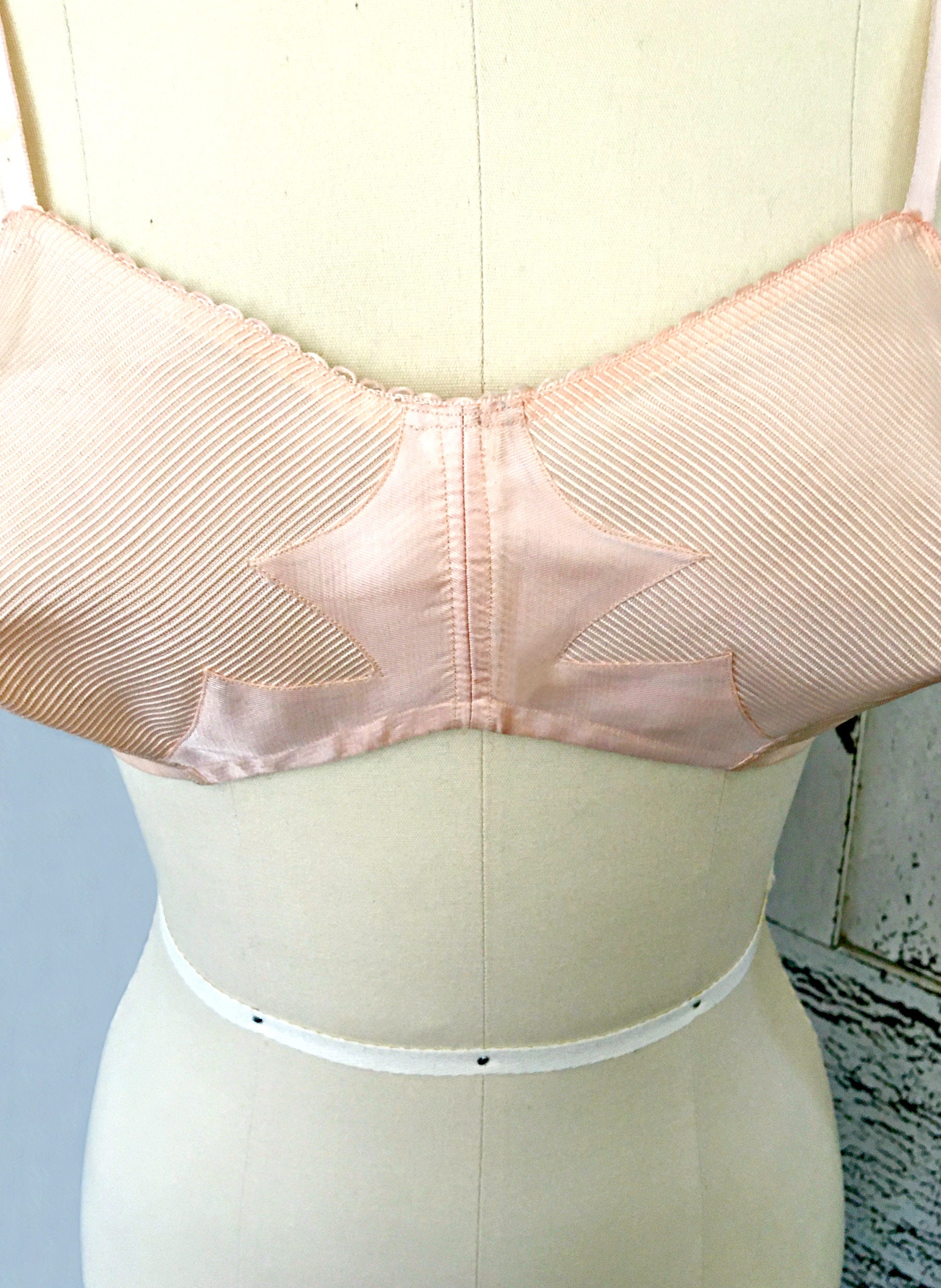 Vintage 1940s French Bra: Peach Ribbed Rayon, Size 30/32A - Etsy