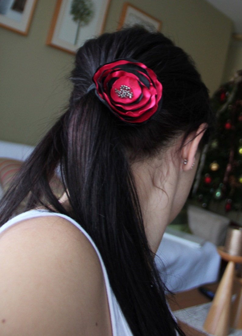 Red and Black Layered Flower Headband, Single Flower Hairpiece, Holiday Hair Clip, Flower Hair Pin, Handmade Headband, Photo Prop, image 2