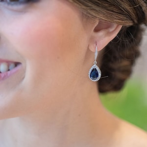 Boucles d'oreilles de demoiselle d'honneur bleu saphir bleu marine, boucles d'oreilles bleu foncé, cadeau de demoiselle d'honneur, mariage bleu marine, bijoux de demoiselle d'honneur, bijoux de mariée