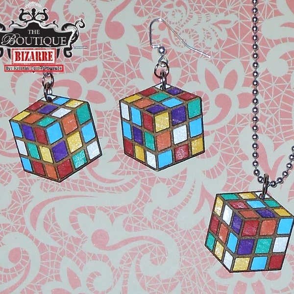 3/4 « de haut FLAT vintage 80s Rubiks Cube Collier et / ou boucles d’oreilles pendantes, bijoux eighties, bijoux rétro, collier puzzle, nerdy, dorky