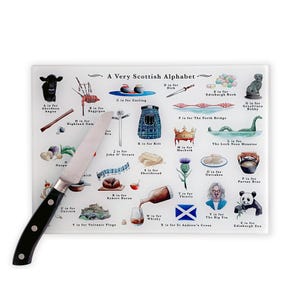 Tabla de cortar con el alfabeto escocés. Regalos escoceses: nuevo hogar en Escocia. Tabla de cortar para boda escocesa. Regalo para dejar Escocia, regalo para un nuevo hogar.
