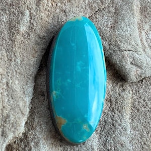 Beautiful Blue Royston Turquoise Oval Cabochon #R178