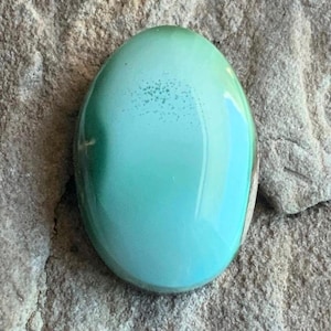 Beautiful Royston Turquoise Green Oval Cabochon #R64
