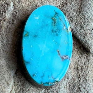 Beautiful Blue Royston Turquoise Oval Cabochon #R23