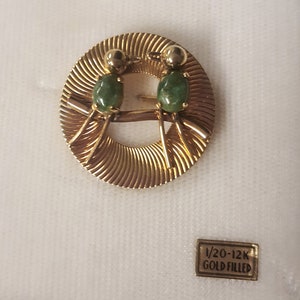 Jahrgang Carl Art Jade Liebe Vogel Pin 1970 12 k GF. Neue alte Lager auf Original-Karte. Carl-Art 1970 Jade Liebe Vögel Pin Brosche