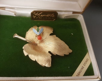 Krementz 1965 Enamel and Coral Fly on Leaf Brooch Original Box 14kt Gold Overlay Florentine Finish Bee on Leaf Pin Bug on Leaf Pin