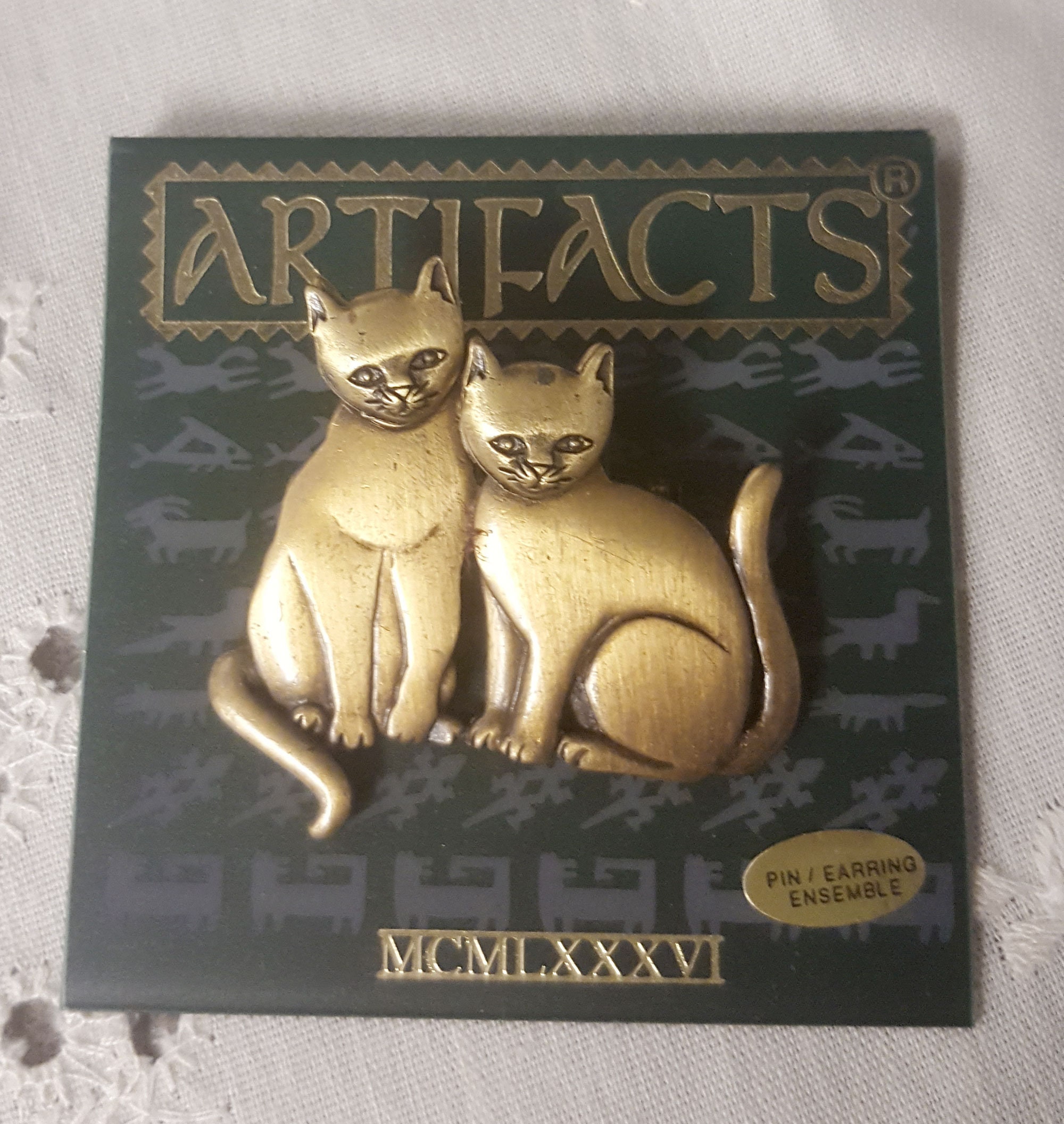 1987 Artifacts JJ Cat Pin Earrings Ensemble Antique Gold
