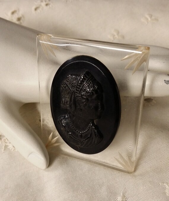 1950s Carved Clear Lucite Black Cameo Right Facin… - image 1