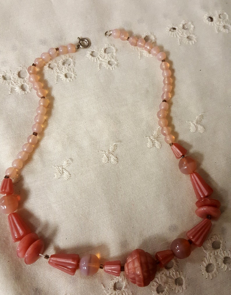 1920/'s Deco Pink Opalescent Molded Glass Bead Choker 14-12 Czech Molded Opal Glass Beads