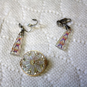 1960&#39;s White Carnival Glass with Aurora Borealis RS Pin and Clip Back Earrings