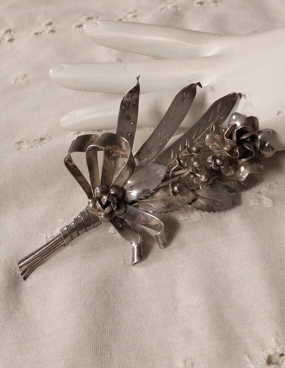 1940s Hobé Sterling Floral Bouquet Brooch Floral