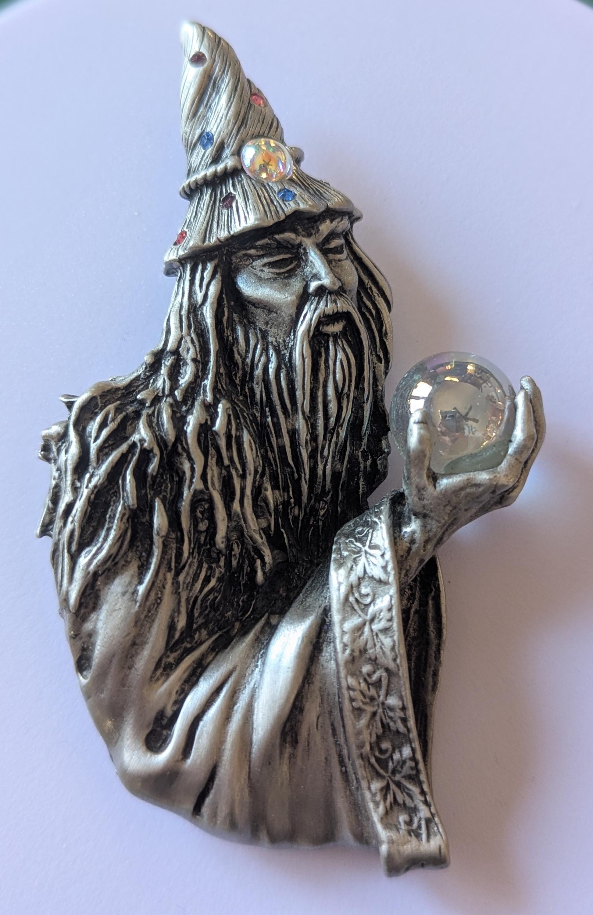 Spilla Quadrata In Peltro Argentato 'Faccia Di Leone' Di - Foto 3