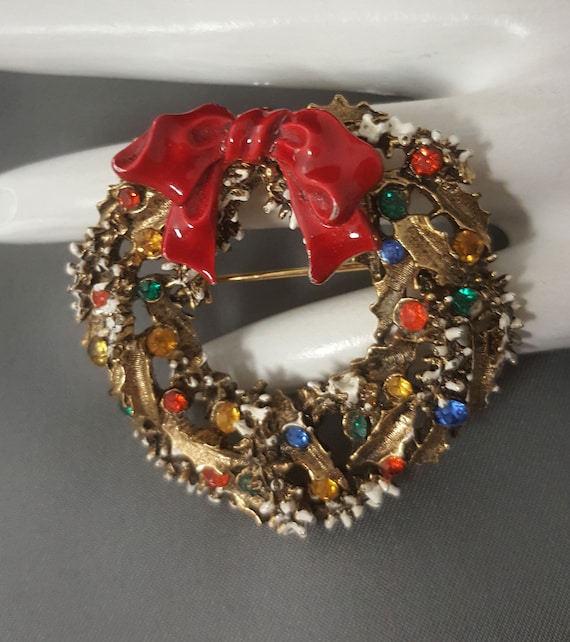 Vintage Signed ART Enamel and Rhinestone Christmas / Holiday Wreath Pin Dusting of Snow Red Enamel Bow