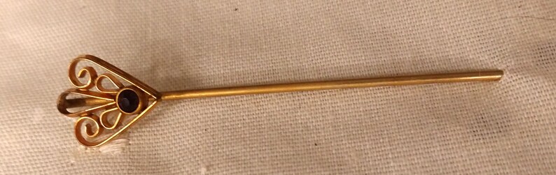 Antique Gold Wash Openwork Stickpin Black Faceted Rhinestone Stick Pin Cravat Pin Open Worked Art Deco Curled Brass