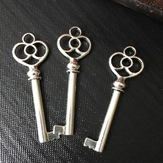 Skeleton Key Pendants Antiqued Gold Key Charms Steampunk Keys 10//25//50+